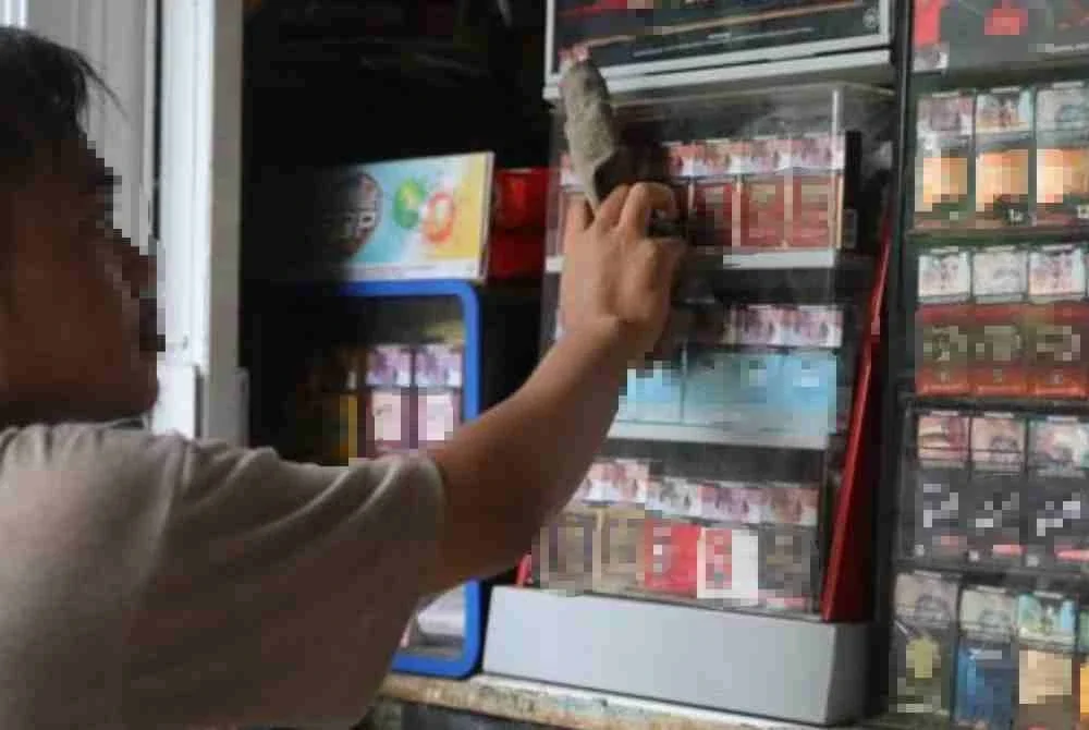 MAMBA mendakwa aktiviti penjualan rokok seludup semakin berleluasa, khususnya melibatkan warga asing. Gambar hiasan