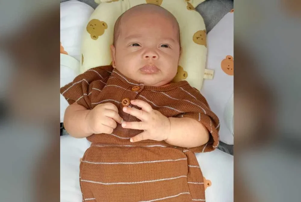 Bayi lelaki yang ditinggalkan selepas dilahirkan pada 21 April lalu.