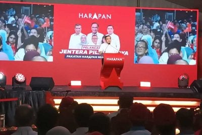 Anthony berucap pada Pelancaran Jentera PH bagi PRN Johor di Batu Pahat.