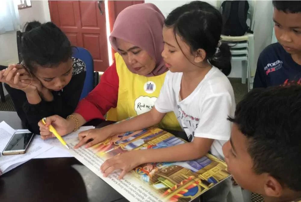 Salah satu program bersama kanak-kanak Orang Asli.