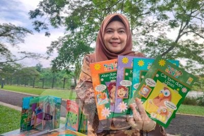 Suraya mahu lebih ramai kanak-kanak mencari buku selepas mendengar cerita.
