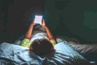Tiga beradik bawah umur dilaporkan melarikan diri dari rumah selepas dipercayai tidak berpuas hati apabila bapa mereka merampas telefon bimbit yang digunakan untuk bermain permainan video dalam talian, Free Fire. Gambar hiasan.