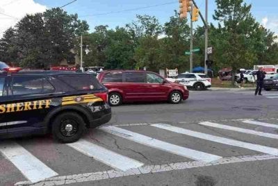Polis di Toledo, Ohio mengesahkan 12 orang cedera dalam kejadian tembakan berhampiran sebuah festival di bandar itu.