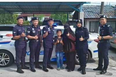 Luahan berkenaan mendapat perhatian Ibu Pejabat Polis Kontinjen (IPK) Selangor yang kemudian menyantuni keluarga berkenaan.
