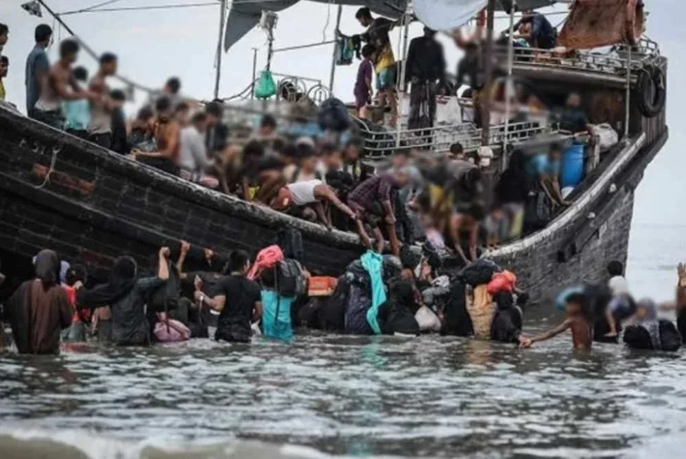 Tular petisyen meminta warga pelarian Rohingya dihalau pulang kerana kehadiran mereka telah mengganggu gugat sumber dan infrastruktur negara.