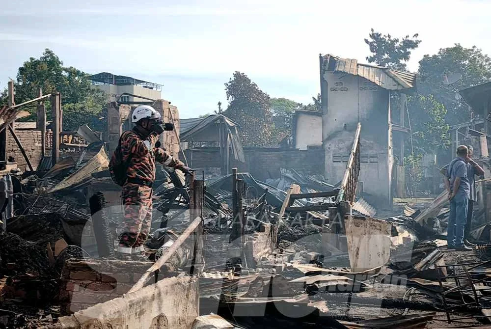 Keadaan di tapak kebakaran di Kampung Cina, Gok Kapur, Kota Bharu.
