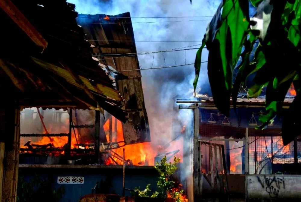 Jumlah rumah yang musnah dalam kejadian itu meningkat kepada 29 buah berbanding 27 yang dilaporkan sebelum ini.
