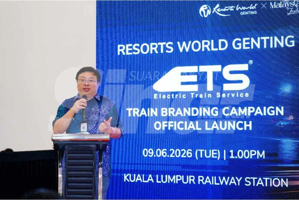 Lee berucap pada Majlis Pelancaran Kerjasama Penjenamaan Tren ETS di Stesen Keretapi Kuala Lumpur pada Selasa. Foto: MOHD HALIM ABDUL WAHID