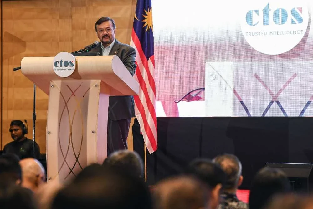 Amir Hamzah menyampaikan ucapan sempena CTOS SME Biz Day 2026 di sini pada Selasa. - Foto Bernama
