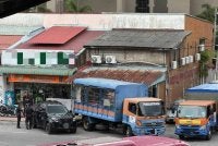 Gambar tular di media sosial menunjukkan antara premis yang dikenakan tindakan kerana beroperasi tanpa lesen yang sah.