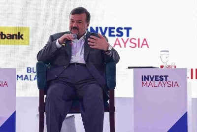 Amir Hamzah pada sesi bertajuk ‘Mengimbangi Fokus Fiskal dengan Risiko Luaran’ di Invest Malaysia 2026, pada Selasa. Foto Bernama