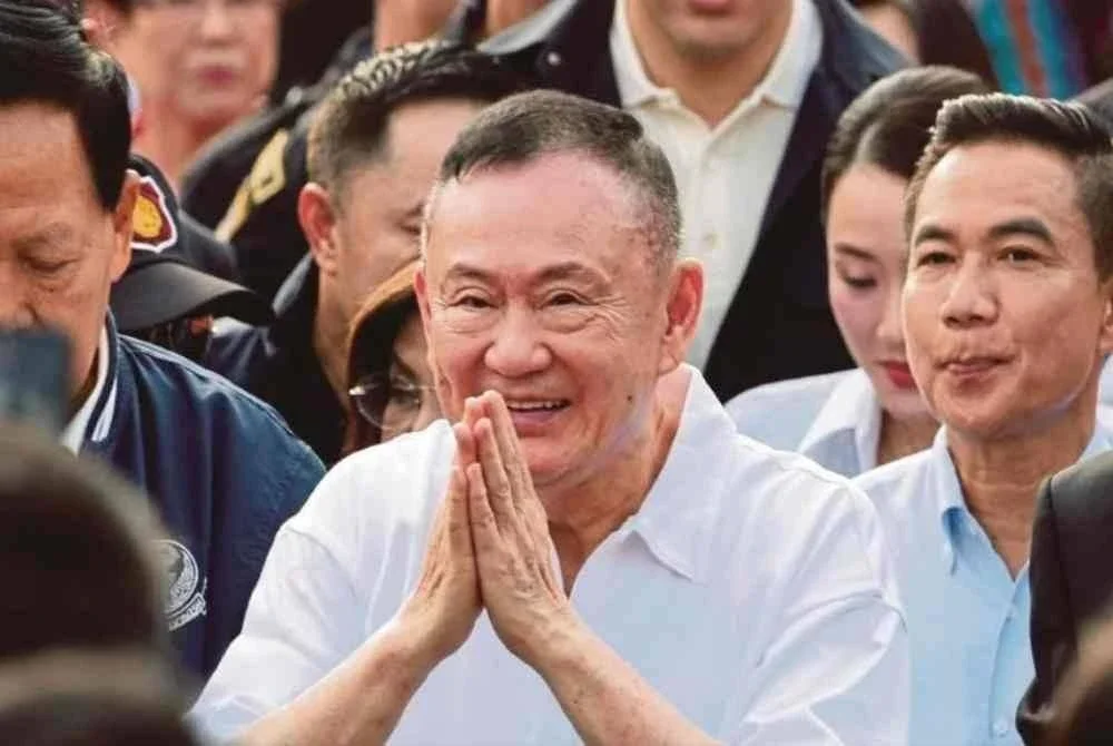 Bekas Perdana Menteri Thailand, Thaksin Shinawatra kini bebas sepenuhnya selepas menerima pengampunan diraja kurang seminggu lalu, sekali gus menamatkan segala sekatan hukuman yang dikenakan terhadap beliau. - Foto Reuters 