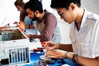 TVET 2.0 dilihat sebagai jawapan kepada keperluan pasaran kerja yang kian berubah. Gambar hiasan 