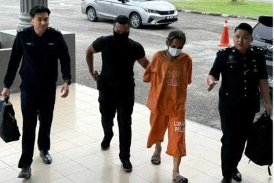 Seorang lelaki OKU mental mengaku bersalah di Mahkamah Sesyen Pasir Mas pada Rabu atas dua pertuduhan melakukan amang seksual fizikal terhadap dua remaja perempuan di depan sebuah sekolah di Wakaf Bharu, Tumpat baru-baru ini.