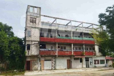 Sebuah bangunan kediaman bertingkat di Kampung Baru Sungai Makau, Mukim Ulu Langat di sini yang didakwa didiami etnik Rohingya.