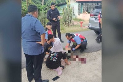 Mangsa mengalami cedera parah di bahagian kepala disahkan meninggal dunia di lokasi kejadian.