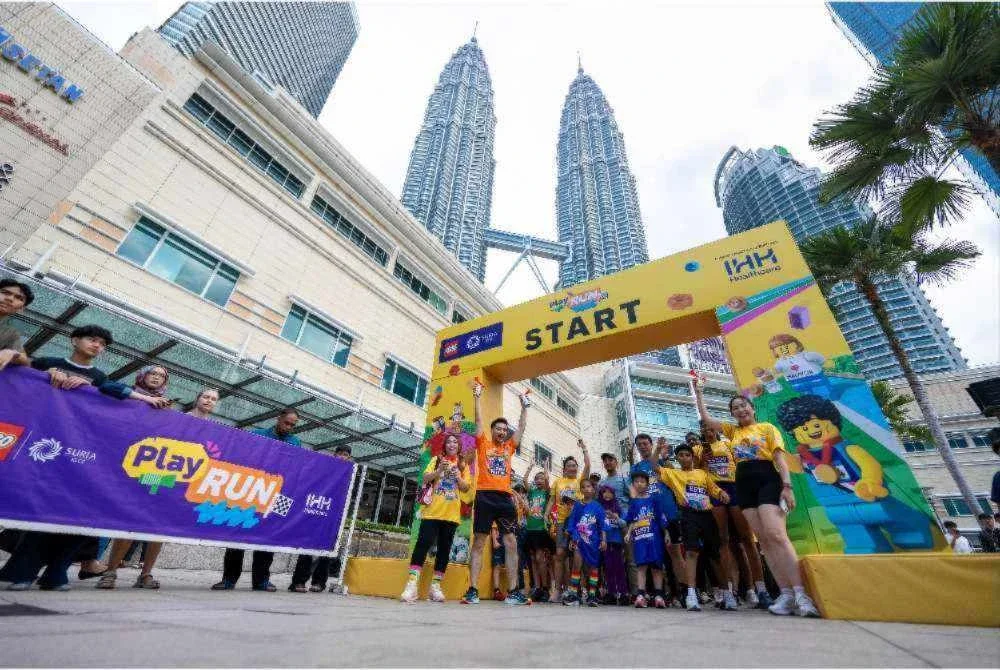 Suria KLCC x LEGO® 'Play Run 2026' di KLCC Park pada Sabtu disertai ribuan peserta.