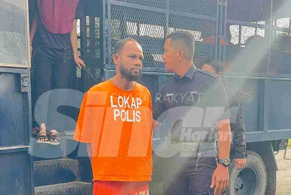 Mengikut pertuduhan, tertuduh didakwa dengan sengaja telah menyebabkan cedera kepada Formin Lal Mia dengan menggunakan sebilah pisau.