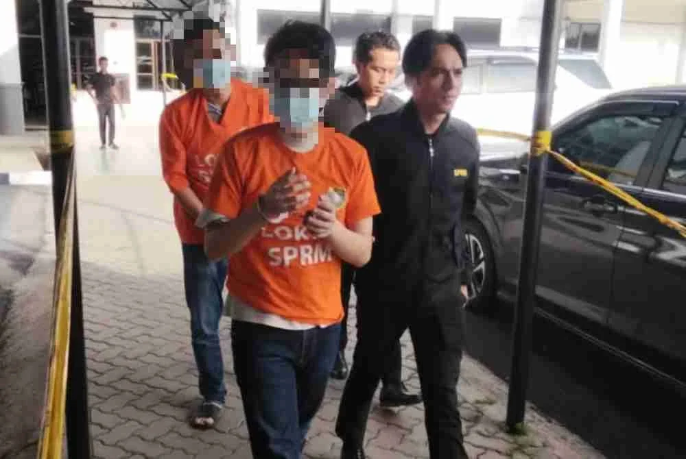 Antara 73 individu yang terdiri daripada ejen dan pemilik syarikat direman oleh SPRM kerana disyaki memalsukan tuntutan insentif Daya Kerjaya 2.0 bernilai kira-kira RM9 juta.
