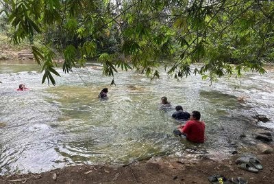 
Lokasi riadah yang dikelilingi pokok redup menjadikan kawasan ini pilihan pengunjung. 