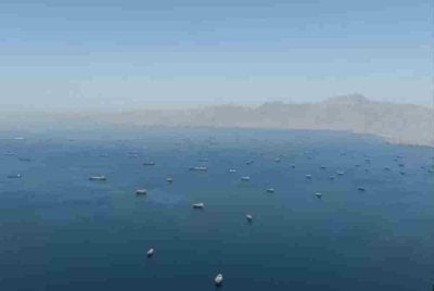 Ibu pejabat tentera Iran pada awal Khamis mengumumkan penutupan sepenuhnya Selat Hormuz kepada semua kapal susulan ketegangan dan permusuhan yang semakin memuncak di rantau itu. Foto: Reuters