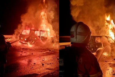 Pasukan bomba menjalankan operasi pemadaman sebelum menemui seorang mangsa yang terperangkap dan rentung di dalam kenderaan tersebut.