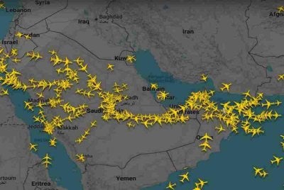 Pihak berkuasa penerbangan awam Kuwait mengumumkan penutupan sementara ruang udara negara dan pengalihan penerbangan ke lapangan terbang alternatif susulan apa yang disifatkannya sebagai "pencerobohan Iran."