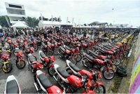 Sebahagian motosikal yang berada di Litar Permotoran Terengganu, Kompleks Sukan Gong Badak di Kuala Nerus sempena Himpunan RXZ Members 5.0. - FOTO: Urusetia Penerangan Darul Iman (UPDI)