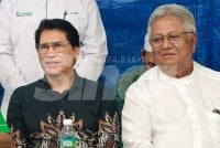 Mad Nasir (kiri) dan Zaid diumum menyertai Pas.