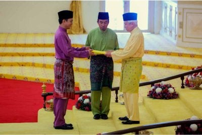 Yang di-Pertuan Besar Negeri Sembilan, Tuanku Muhriz Tuanku Munawir berkenan mengurniakan watikah dan pelantikan Gelaran Pusaka Tunku Panglima Besar kepada Tunku Zain Al-'Abidin pada Istiadat Pengurniaan dan Perisytiharan Gelaran Pusaka Tunku Panglima Besar di Balairong Seri, Istana Besar Seri Menanti pada Khamis.