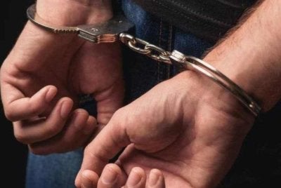 Suspek berjaya ditahan sepasukan pegawai dan anggota daripada Cawangan D9, Bahagian Siasatan Jenayah, IPD Melaka Tengah pada jam 3.30 petang, Khamis lalu. Gambar hiasan