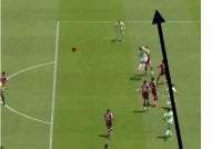 Tangkap layar yang kini tular di media sosial memaparkan situasi sebelum penalti diberikan kepada Switzerland menunjukkan pemain Switzerland berada dalam kedudukan ofsaid. Foto: Agensi