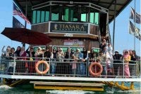 Ahli-ahli Penggerak Wanita Pasir Puteh menyertai program santai selama dua hari satu malam di Tasik Kenyir pada 8 dan 9 Jun lalu dengan menginap di Houseboat Tiasara.