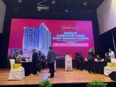 Penantian panjang pemilik hartanah di Kampung Sungai Baru memasuki satu lagi fasa penting apabila KL City Gateway Sdn. Bhd. berjaya melaksanakan Majlis Cabutan Undi Unit Ganti bagi Projek Pembangunan Semula Kampung Sungai Baru dengan lancar dan telus.