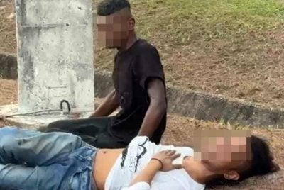 Dua lelaki ditahan sejurus selepas kemalangan di Bandar Laguna Merbok, Khamis lalu. Foto tular