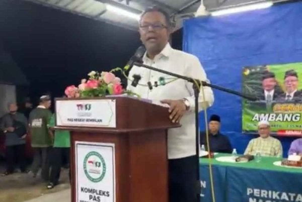 Haim Hilman ketika menyampaikan ceramah umum ambang pilihan raya Negeri Sembilan. Foto Facebook Tuan Ibrahim Tuan Man