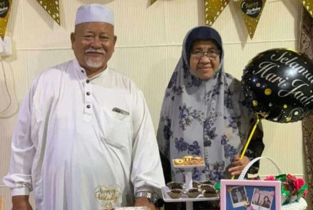 Sambutan hari lahir Siti Hamsaton pada 8 Januari lalu dirancang oleh Suratman.