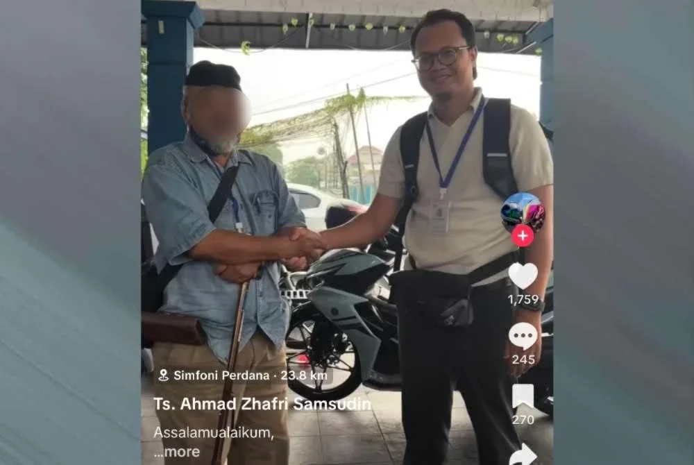 Ahmad Zhafri (kanan) memilih untuk berdamai dengan warga emas yang menumbuknya. Foto: TikTok Ahmad Zhafri Samsudin