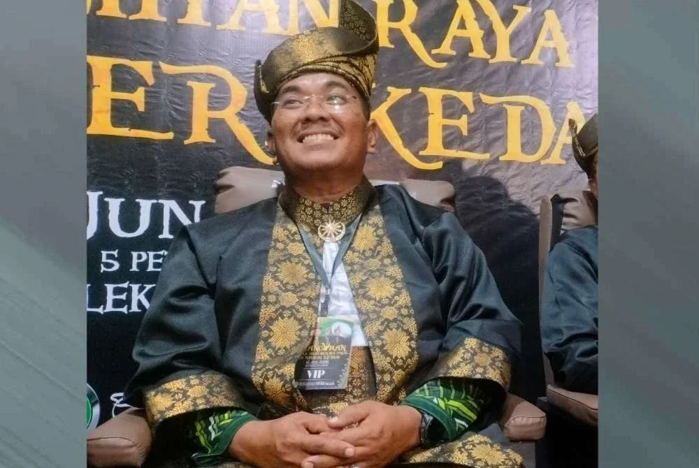 Sanusi turut memegang salah satu watak dalam The Keris.