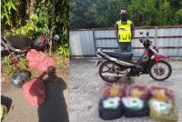 Kegiatan warga Thailand membeli minyak masak dan gula di sekitar pekan Rantau Panjang sebelum menyeludup keluar barangan kawalan itu melalui pangkalan haram di sepanjang Sungai Golok berjaya dipatahkan PGA pada Isnin. Foto:PGA