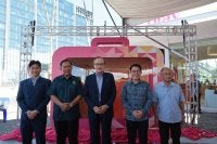 Datuk Seri Panglima Haji Masidi Manjun, Timbalan Ketua Menteri II Sabah merangkap Menteri Kewangan Sabah hadir menyaksikan majlis perasmian Galeri Jualan The Playground @ Kota Kinabalu (Riuh KK Suites).
