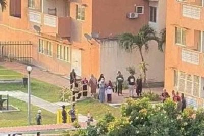 Seorang kanak-kanak lelaki berumur 11 tahun maut selepas terjatuh dari tingkat tujuh sebuah pangsapuri di Taman Sepakat Indah 2, Kajang, awal pagi Isnin. - Gambar Thread @who.is.luqs

