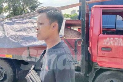 Lelaki ini memberikan alasan terkejut ketika diarahkan berhenti oleh pihak berkuasa.