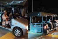 Wak Hashim mengubah suai kereta lama yang digunakan untuk mengambil jemaah yang menghadiri ceramah agama.