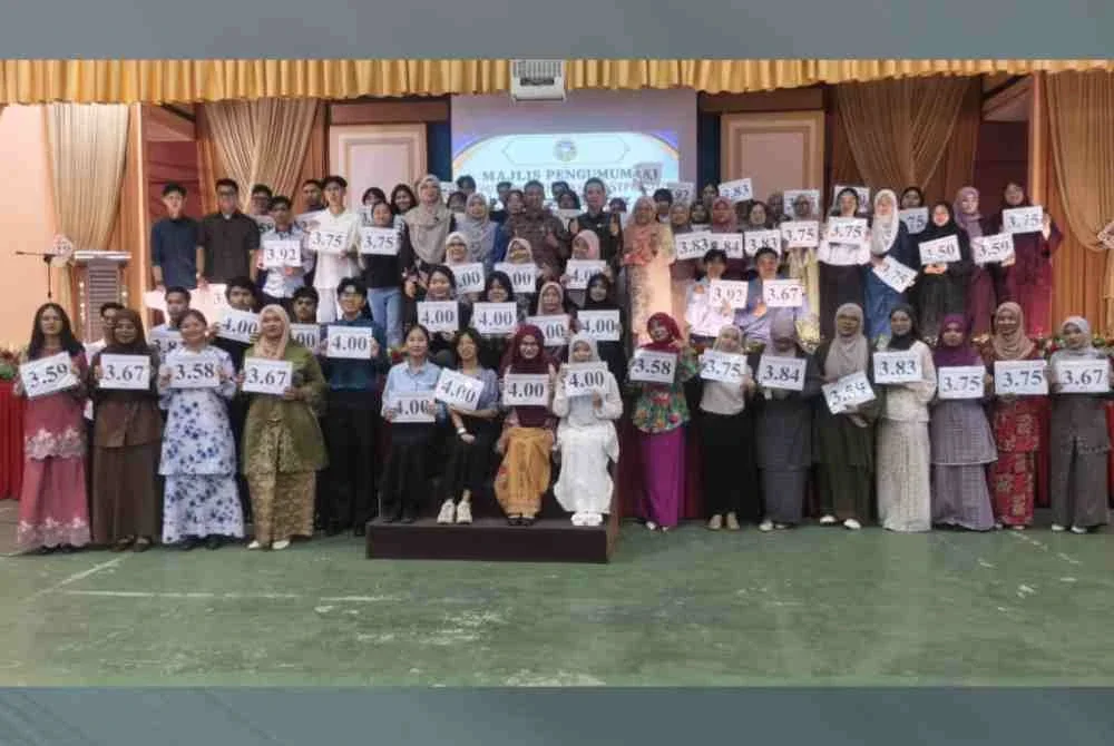 Kolej Tingkatan Enam Sultan Sallehuddin, Alor Setar turut menerima anugerah Pusat Tingkatan Enam Terbaik Kebangsaan STPM 2025 (Kategori Kolej Tingkatan Enam).