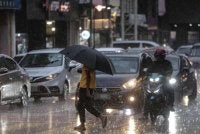 MetMalaysia mengeluarkan amaran ribut petir, hujan lebat dan angin kencang di sembilan negeri dan Labuan sehingga 9 malam ini. Gambar hiasan