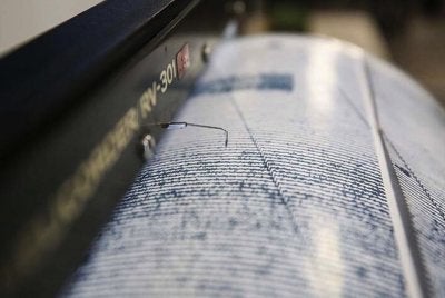 Satu gempa bumi sederhana bermagnitud 5.3 melanda wilayah Mindanao, Filipina pada jam 2.57 petang tadi. - Gambar hiasan