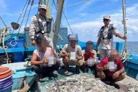 Empat warga Thailand ditahan kerana melanggar syarat menangkap ikan. Foto Maritim Malaysia
