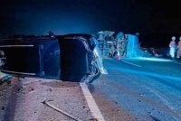 Gambar yan dikongsikan Ahmad Zahid kemalangan jalan raya melibatkan pegawai media berhampiran Maran pada malam Khamis. Foto FB Zahid Hamidi.