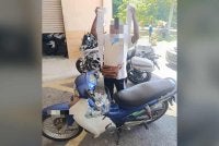Seorang lelaki warga Rohingya dikenakan 13 notis saman atas pelbagai kesalahan. Foto JPJ